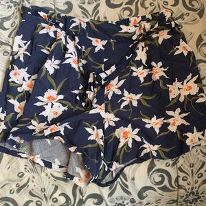 Old Navy Shorts - Women’s floral high waisted shorts Old Navy Shorts - Women’s floral high waisted shorts
